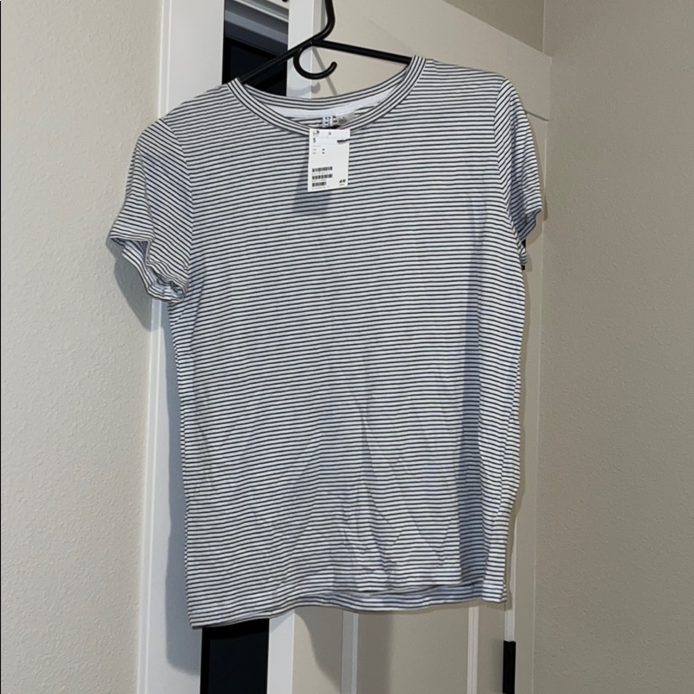 H&M Striped black and white t shirt